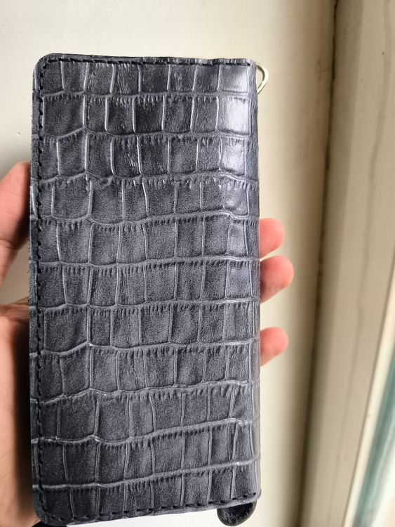 در رنگ های مختلف